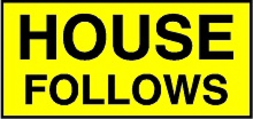 House Follows / Pilot Vehicle Sign image